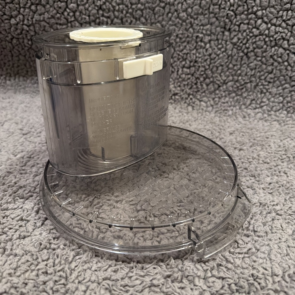 Cuisinart DLC-7FPC Processor DLC-7 Lid Cover Chute Pusher ONLY DLC-017B DLC-018B